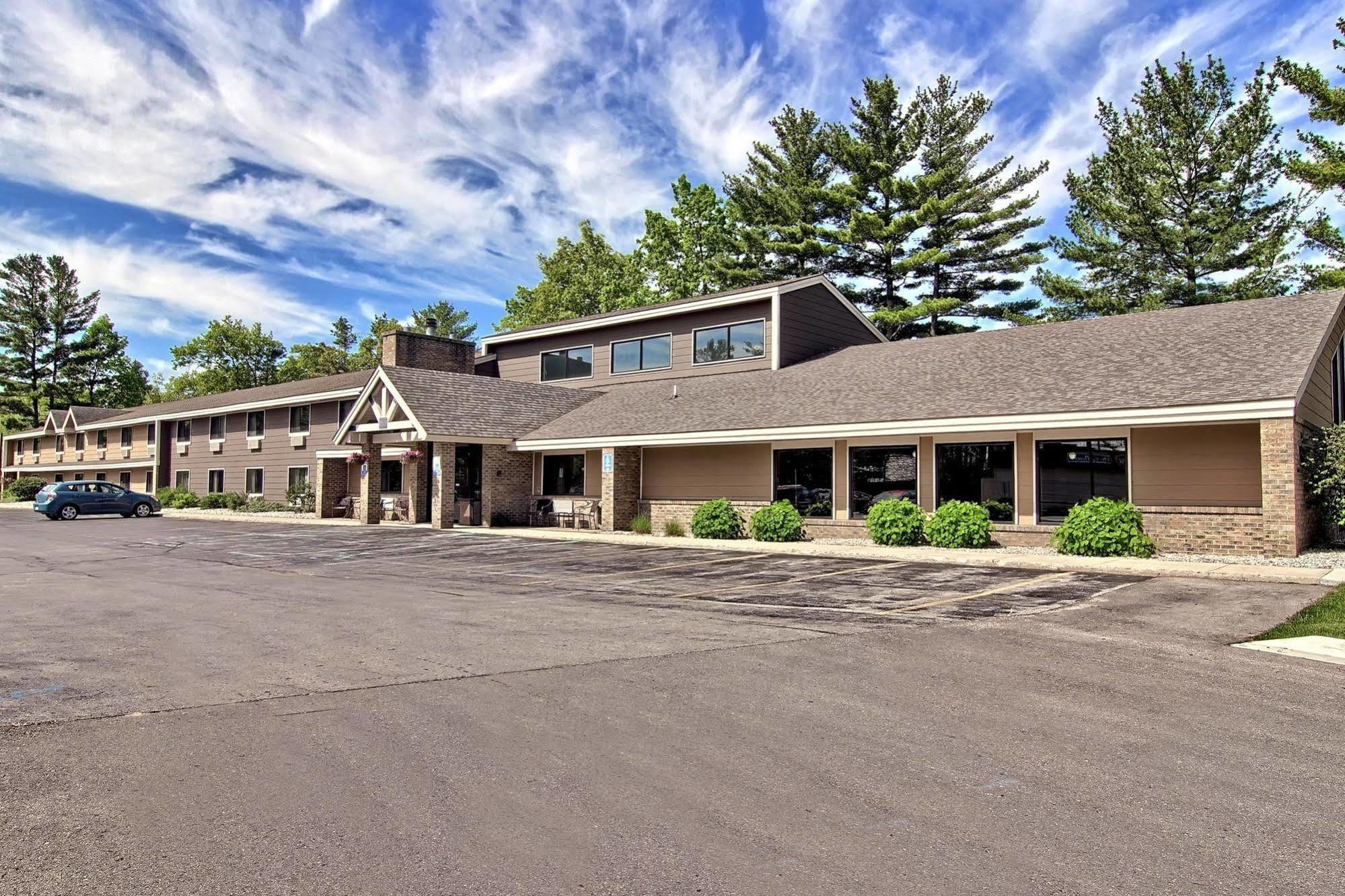 Blossom Hotel & Suites Traverse City Exterior foto