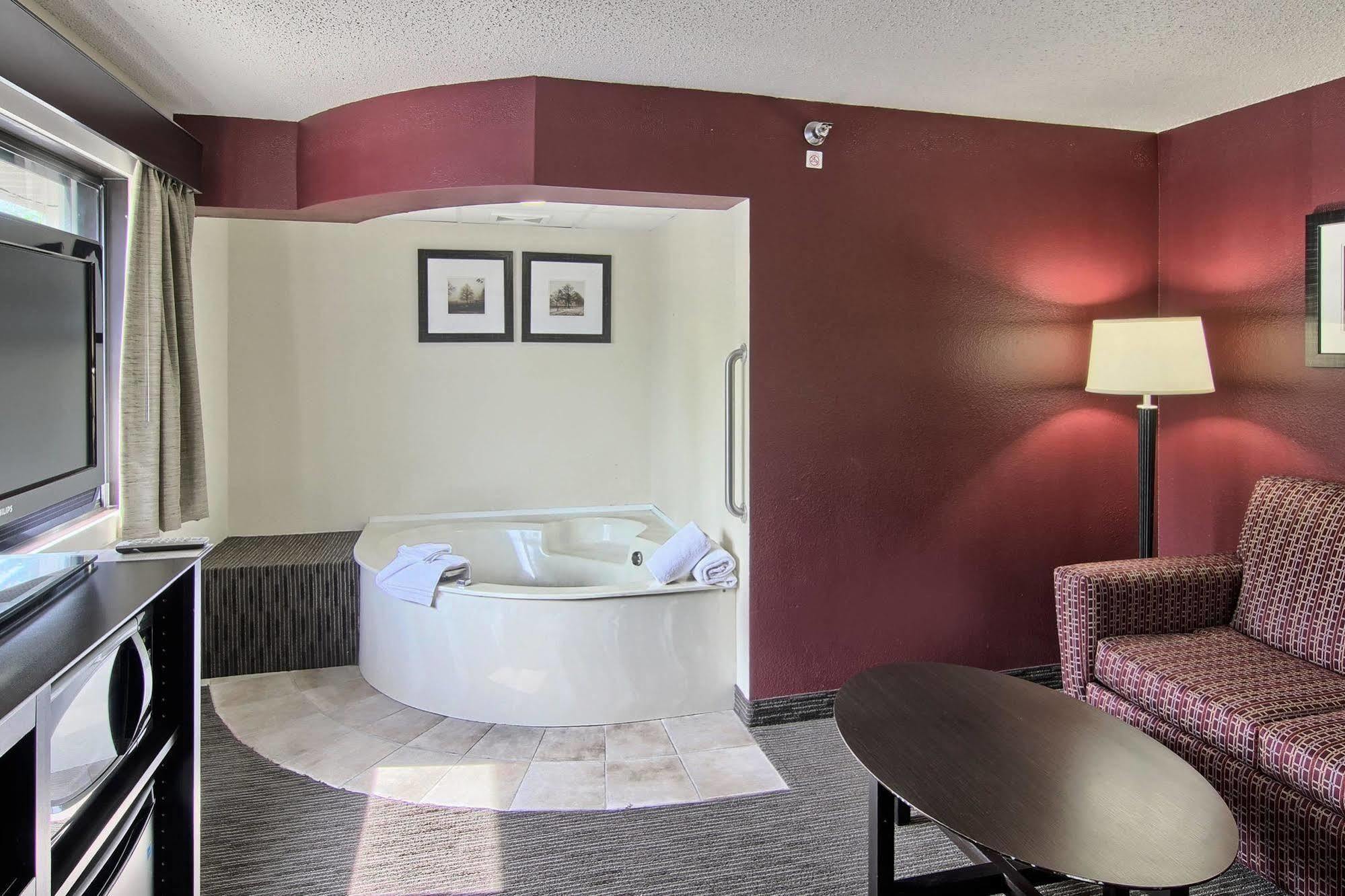 Blossom Hotel & Suites Traverse City Exterior foto